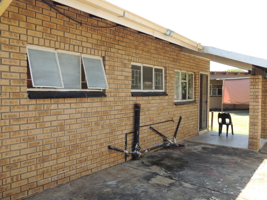 4 Bedroom Property for Sale in Oos Einde North West